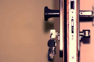 door lock installtion