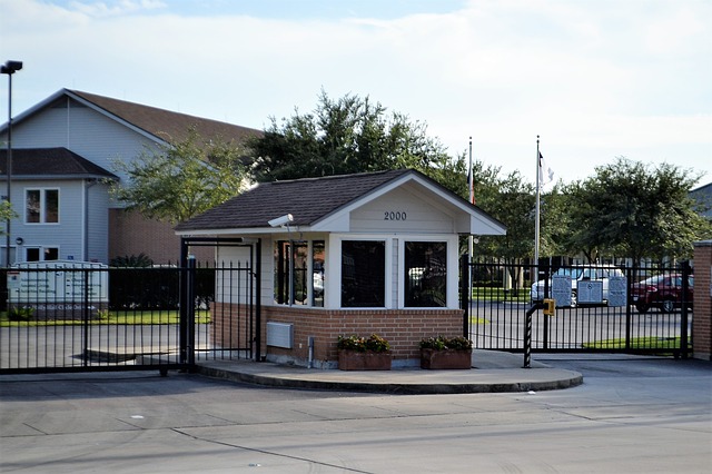 Townhouse complex entrance gate from Opalock-a-Locksmith